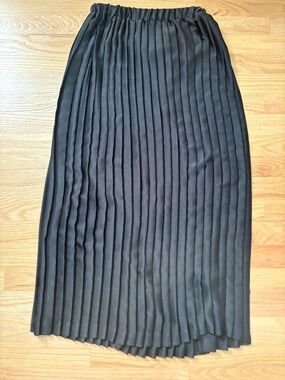 Beautiful Vintage Accordion Pleated Black Midi Skirt by Chris Kellogg Sz 10